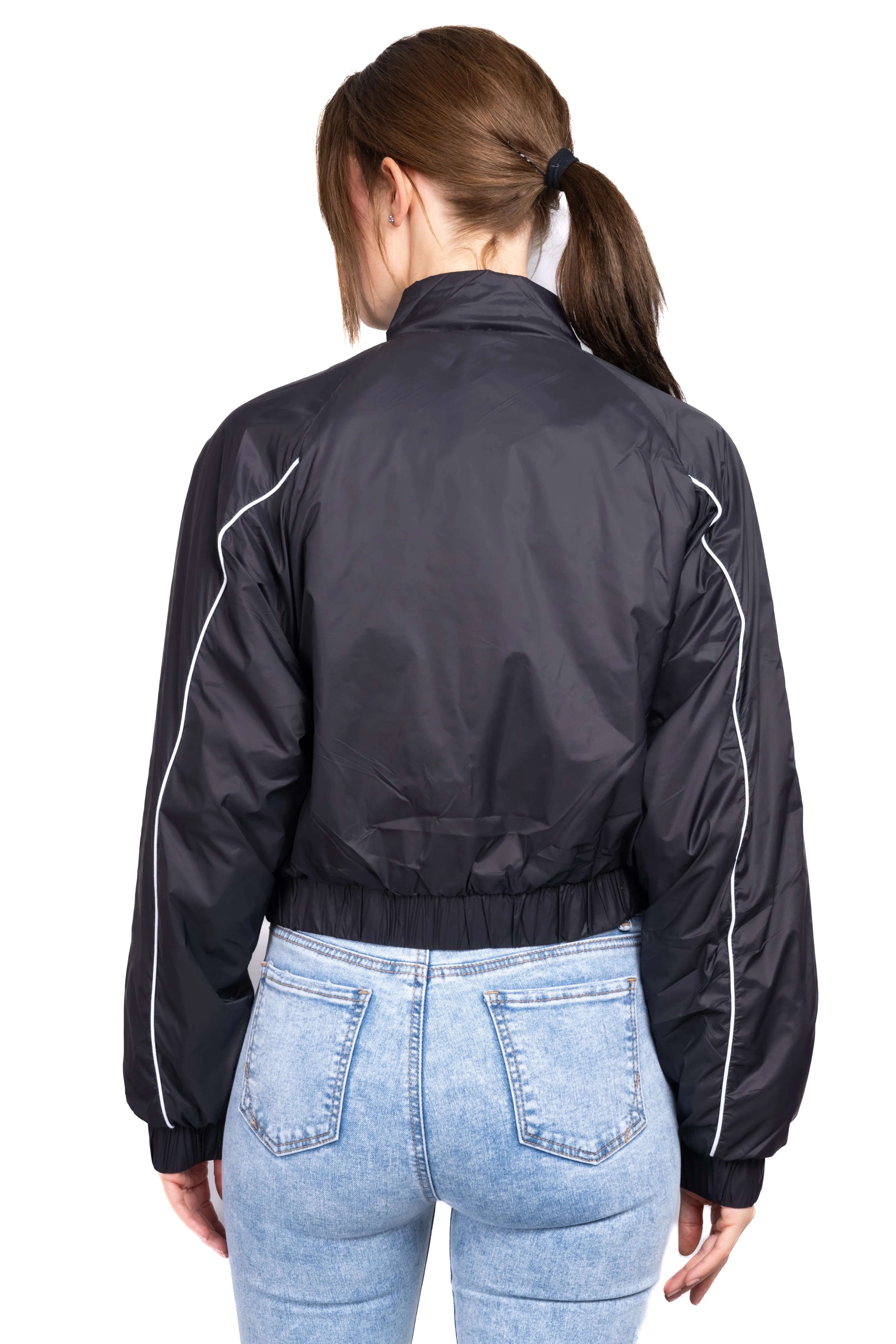 Chamarra crop nylon líneas sold by Shasa product image thumbnail 4