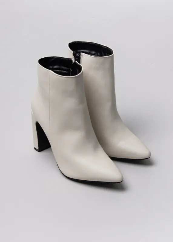 Botín midi puntal efecto piel sold by Shasa