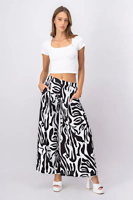 Pantalón super wide leg estampado sold by Shasa