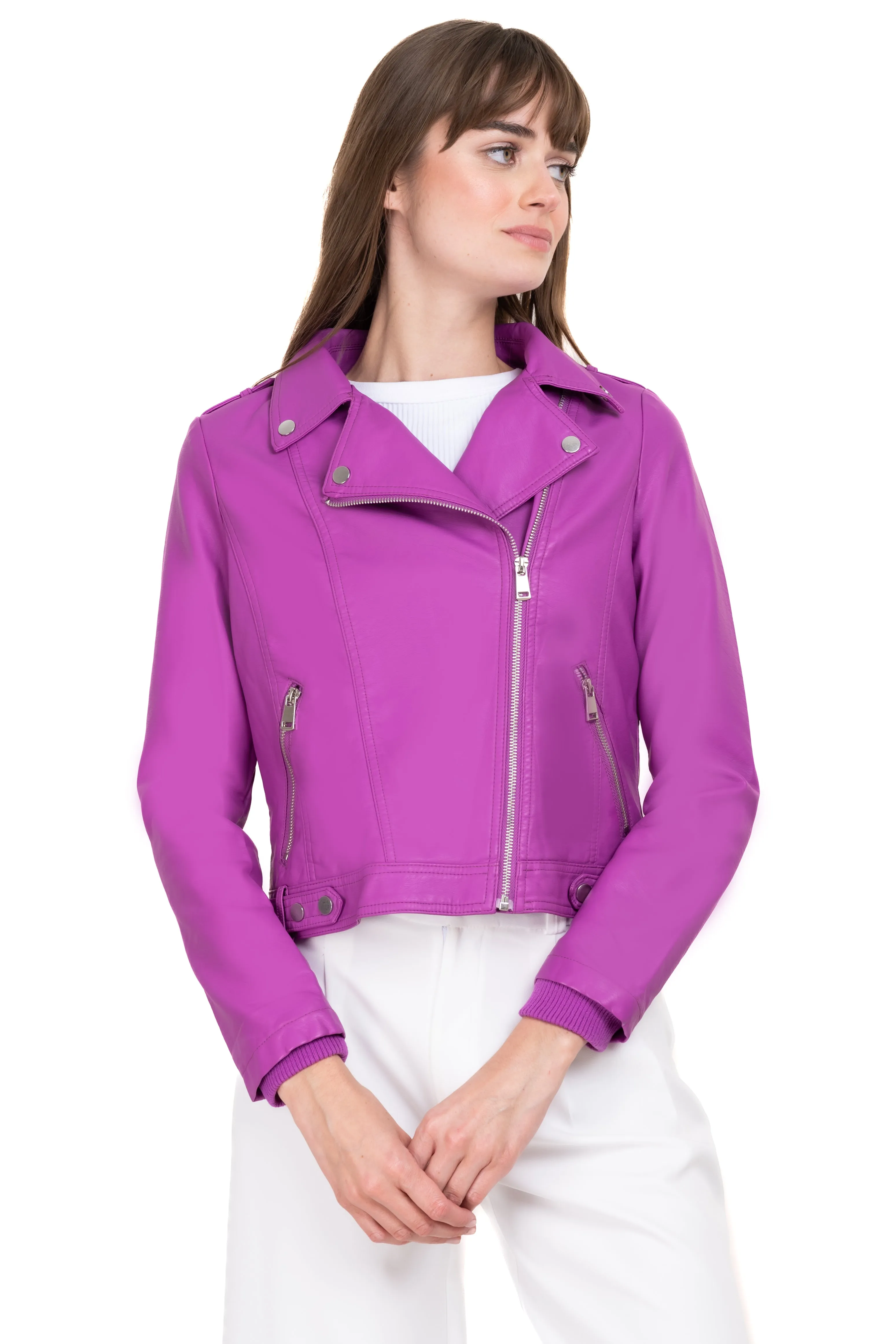 Chamarra biker efecto piel sold by Shasa