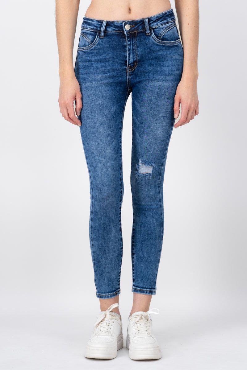 Jeans skinny destrucción en rodilla sold by Shasa product image thumbnail 2