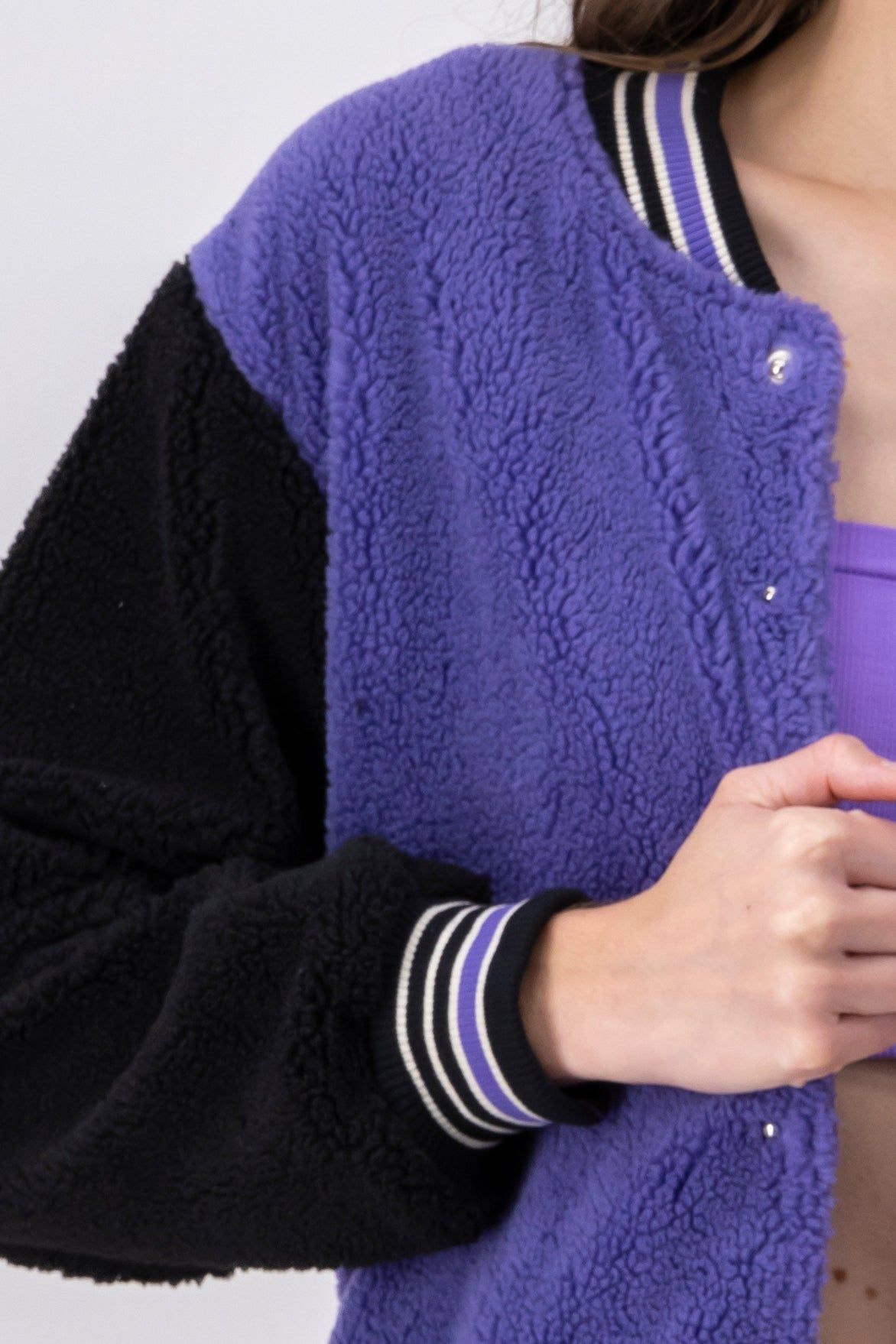 Chamarra bomber peluche parche sold by Shasa product image thumbnail 5