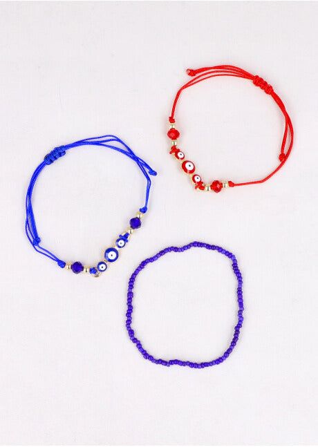 3 Pulseras Ojos sold by Shasa