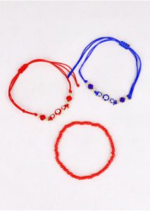 3 Pulseras Ojos sold by Shasa