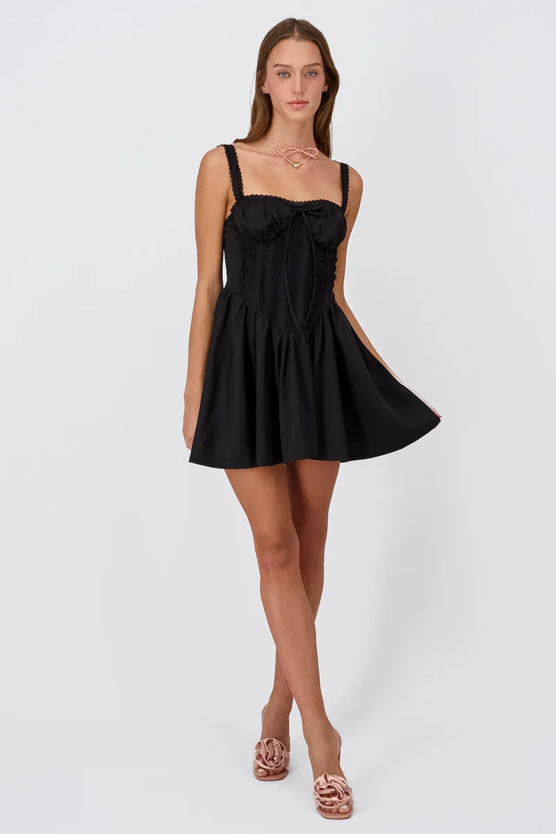 Vestido mini detalle encajes sold by Shasa