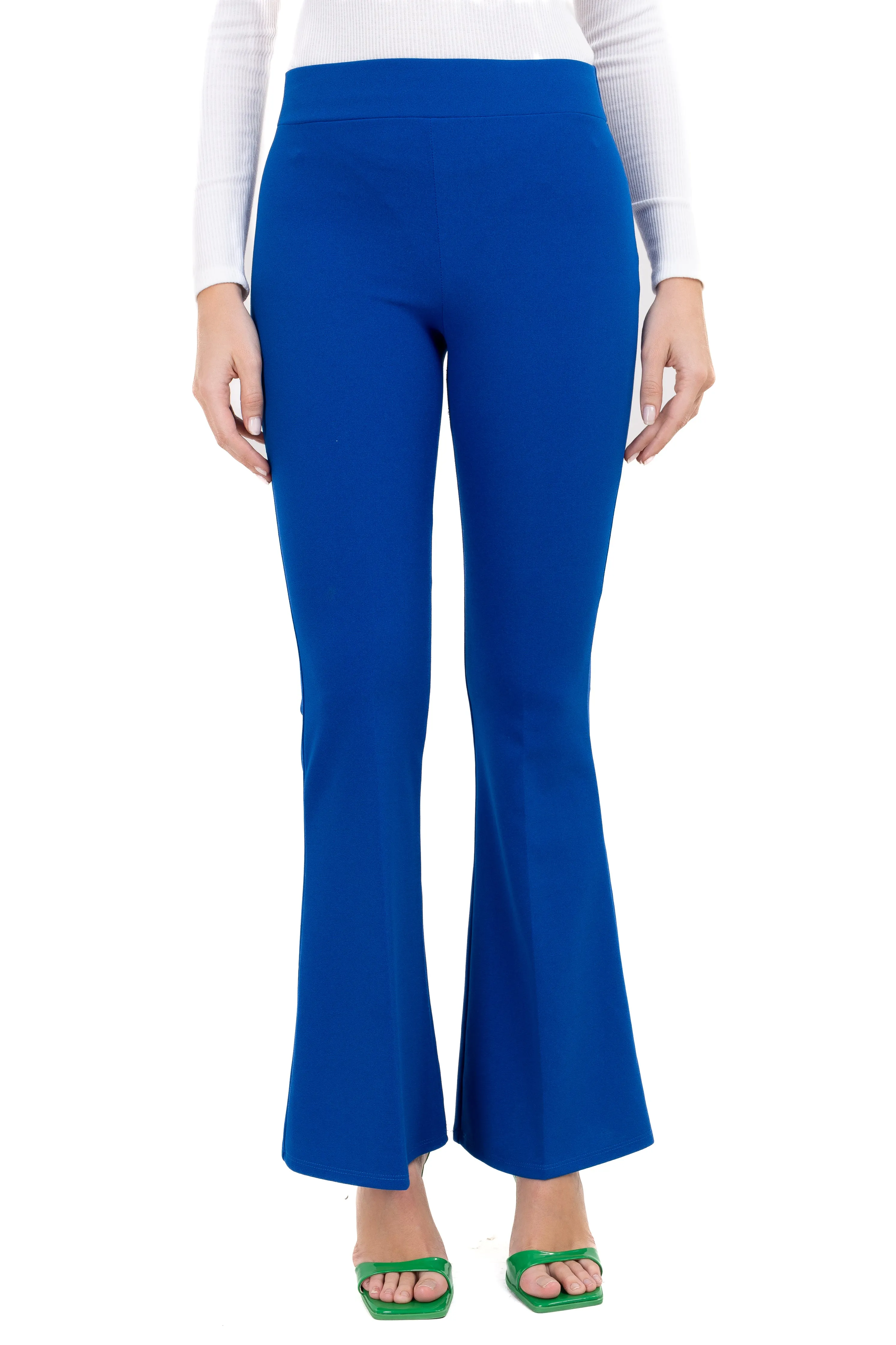 Pantalón flared liso sold by Shasa