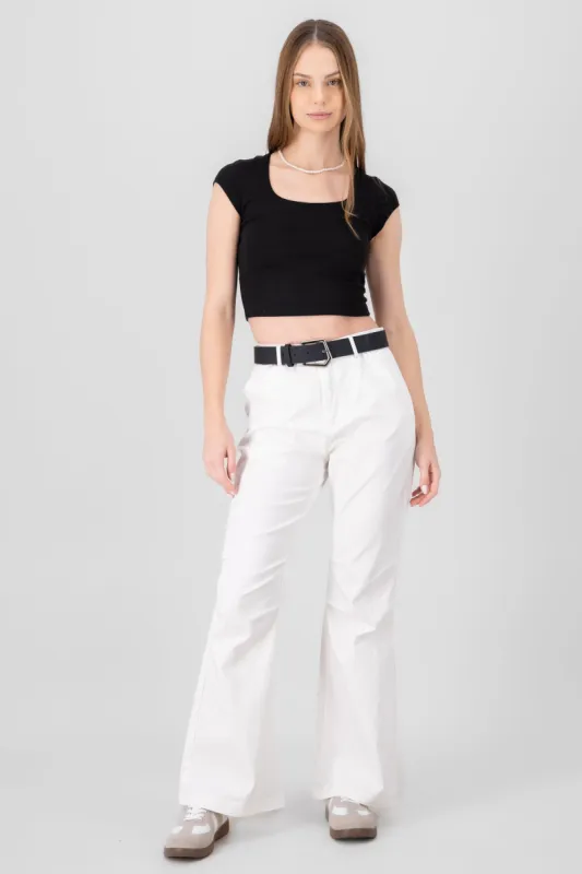 Pantalon detalle costuras sold by Shasa