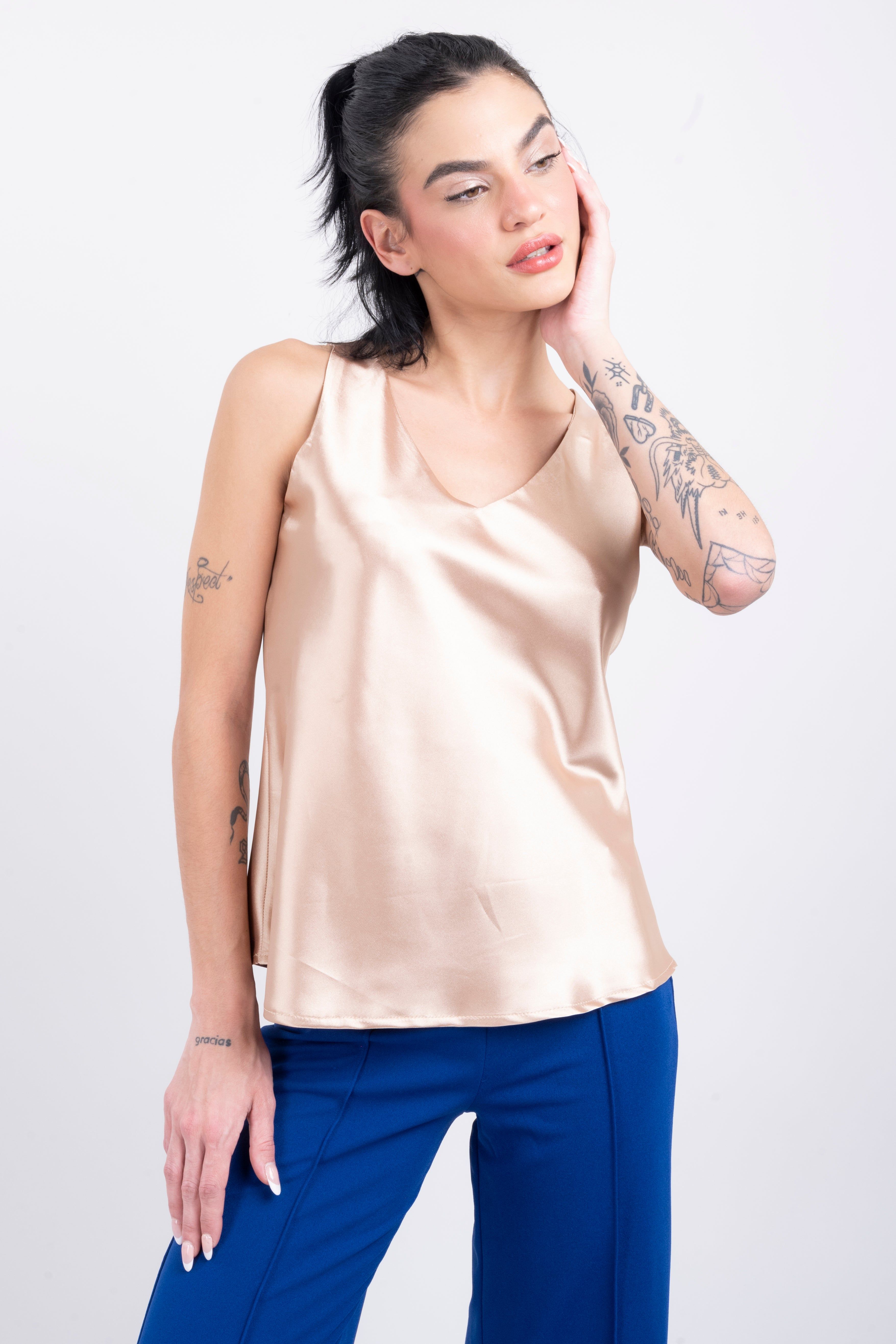 Blusa satín escote v sold by Shasa