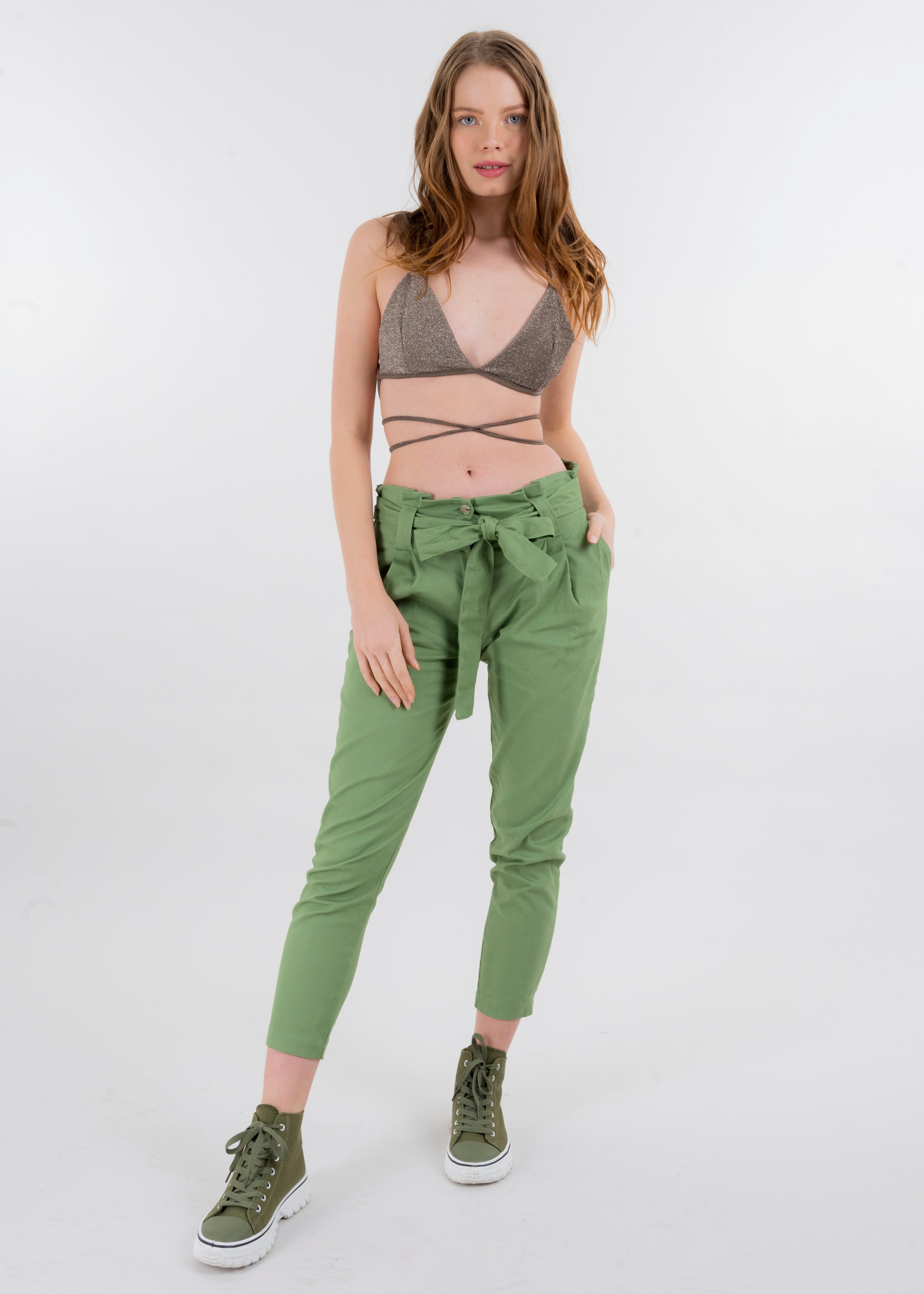 Pantalón paper bag cintura alta cinturón sold by Shasa