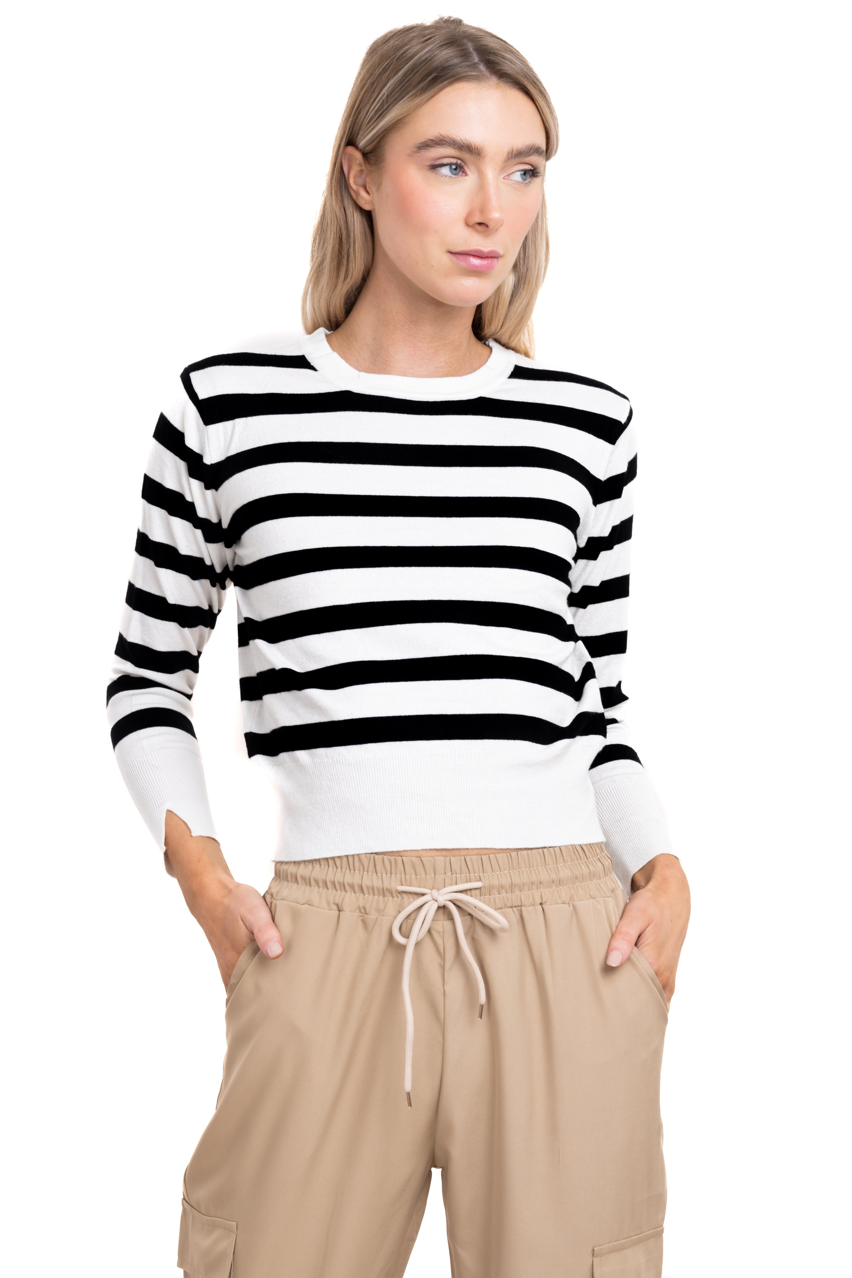 Suéter abertura manga rayas sold by Shasa