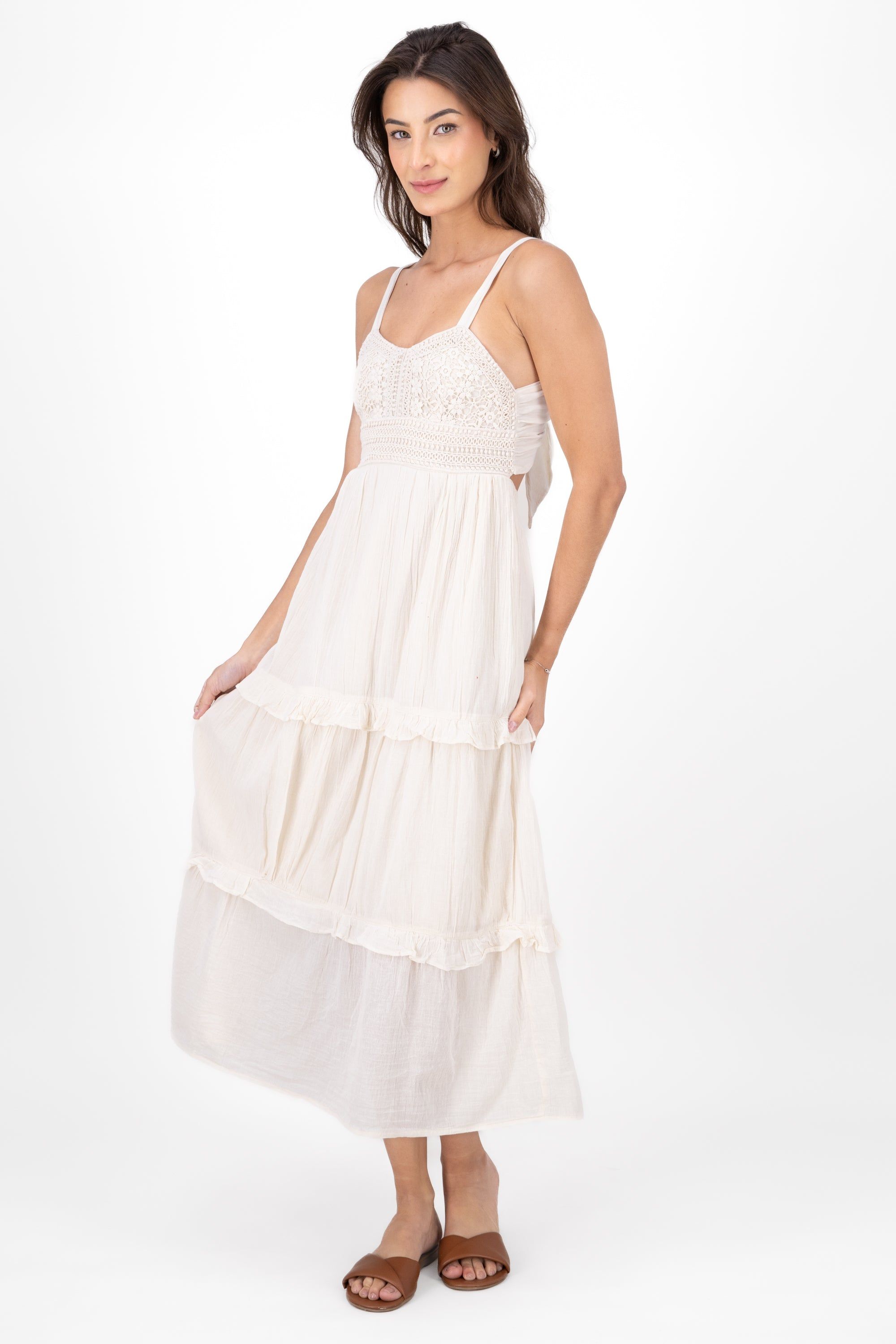 Vestido maxi con detalle crochet sold by Shasa