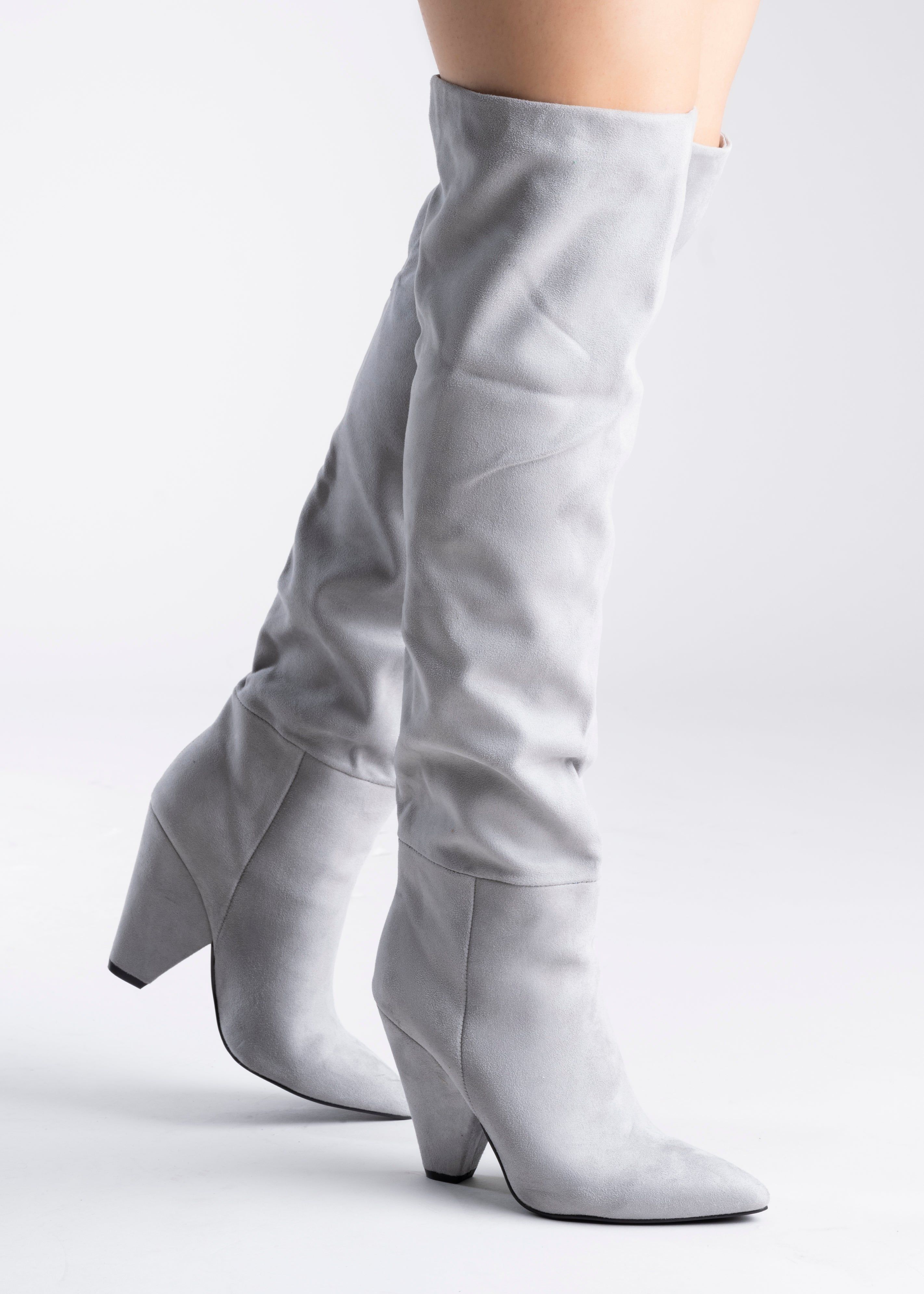 Bota larga rugosa tacón sold by Shasa product image thumbnail 2