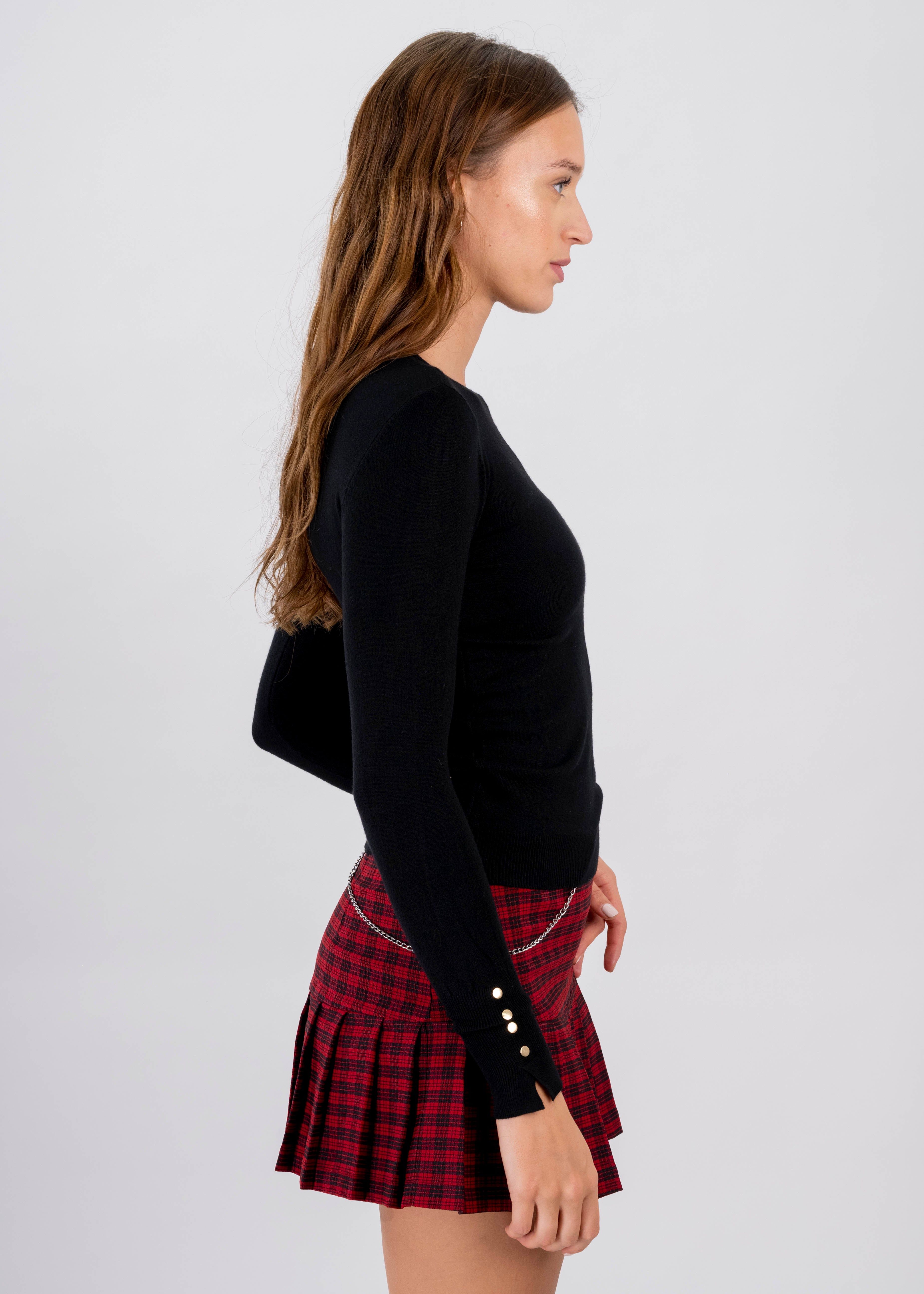 Suéter punto botones puño sold by Shasa product image thumbnail 3