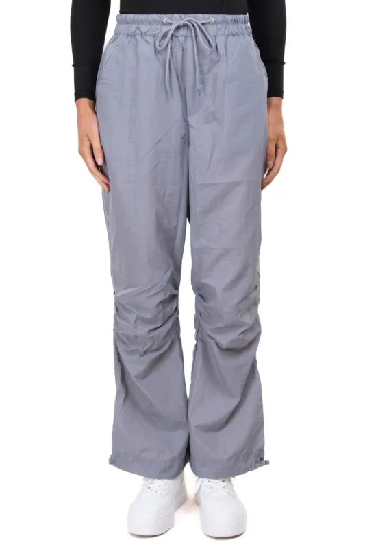 Jogger parachute cintura elástica sold by Shasa