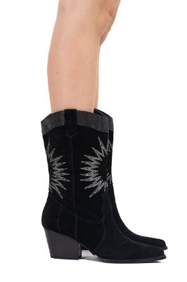 Botas vaqueras bordado sold by Shasa