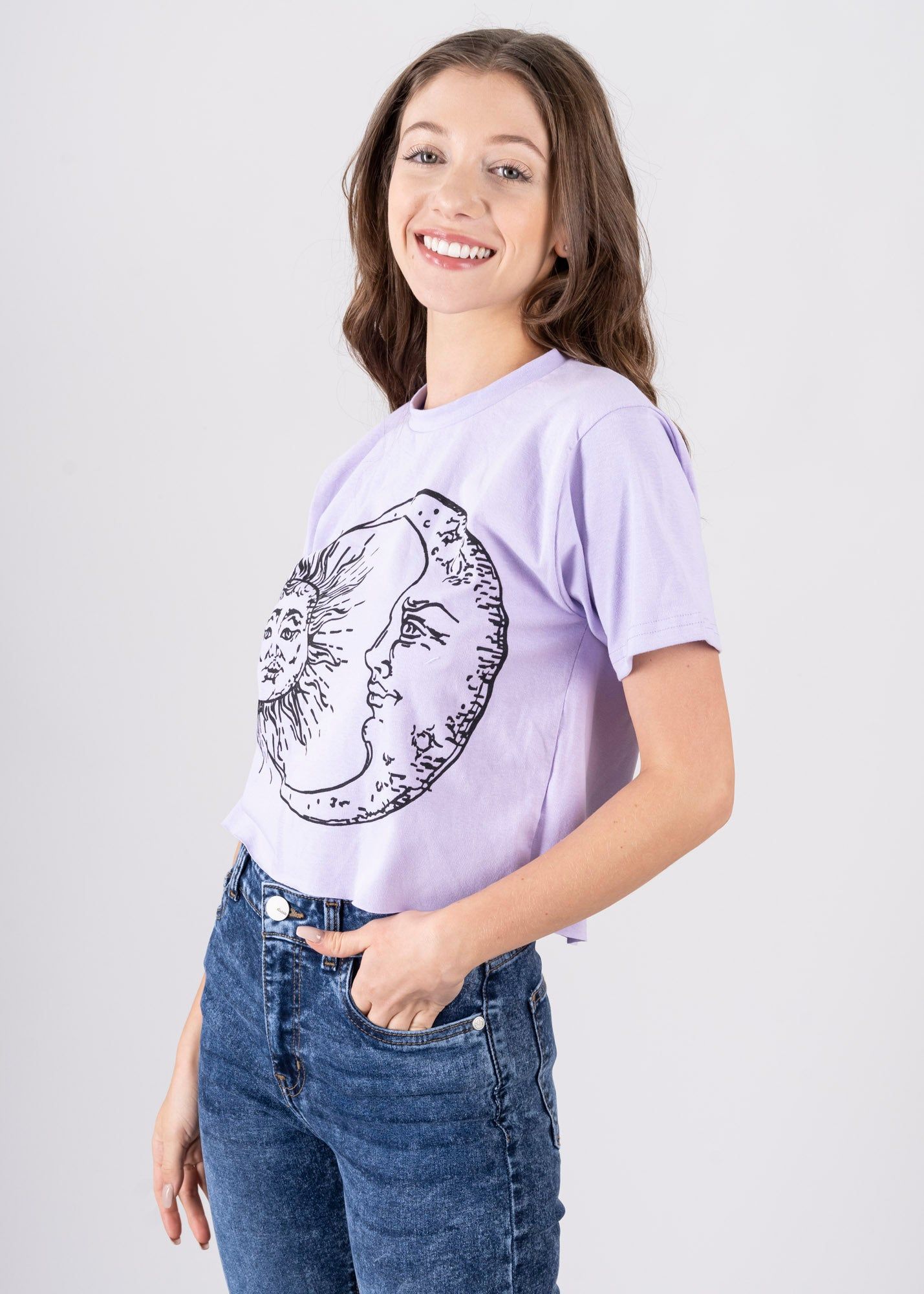 Playera Estampado Sol Luna sold by Shasa