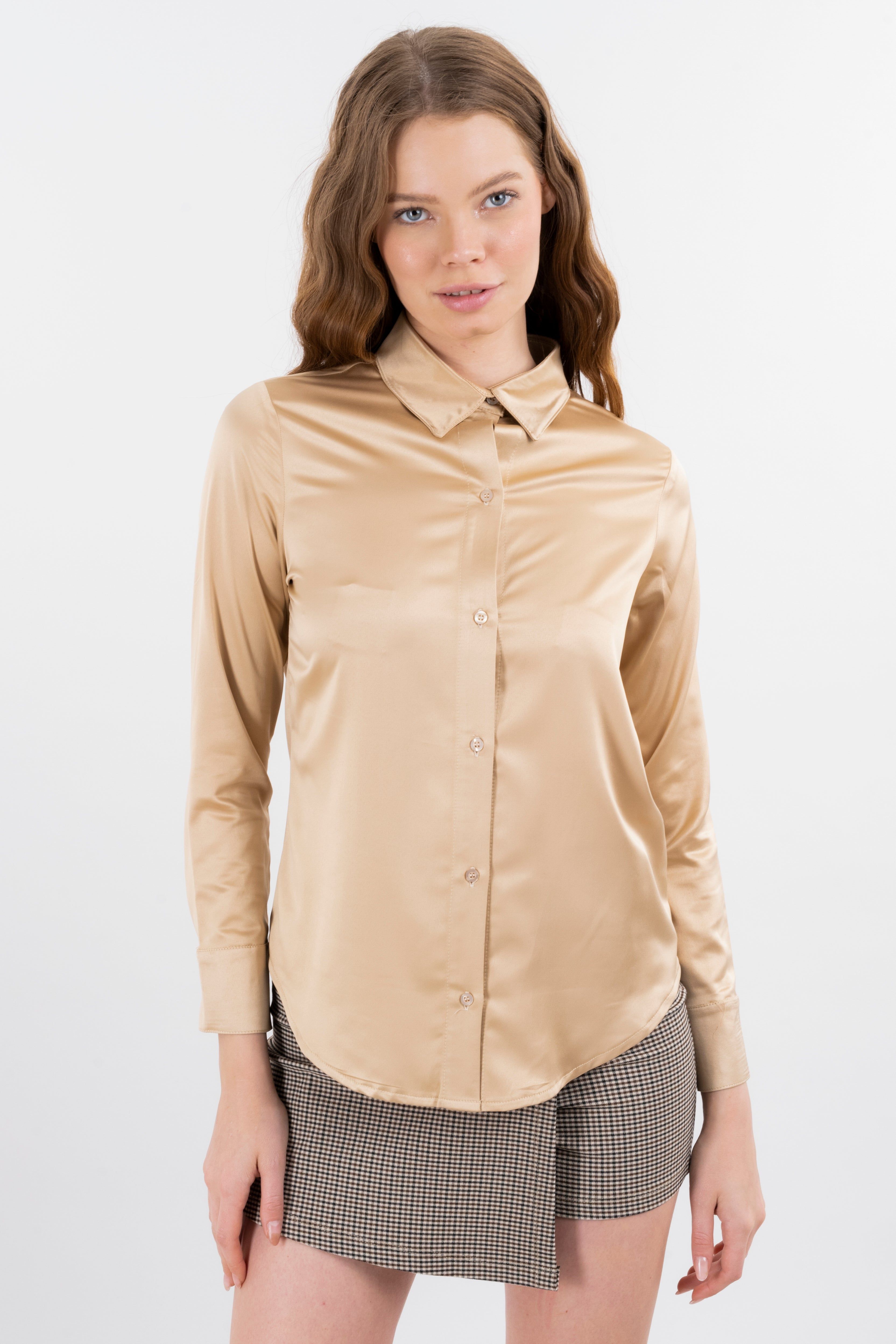 Camisa satín cuello solapa sold by Shasa