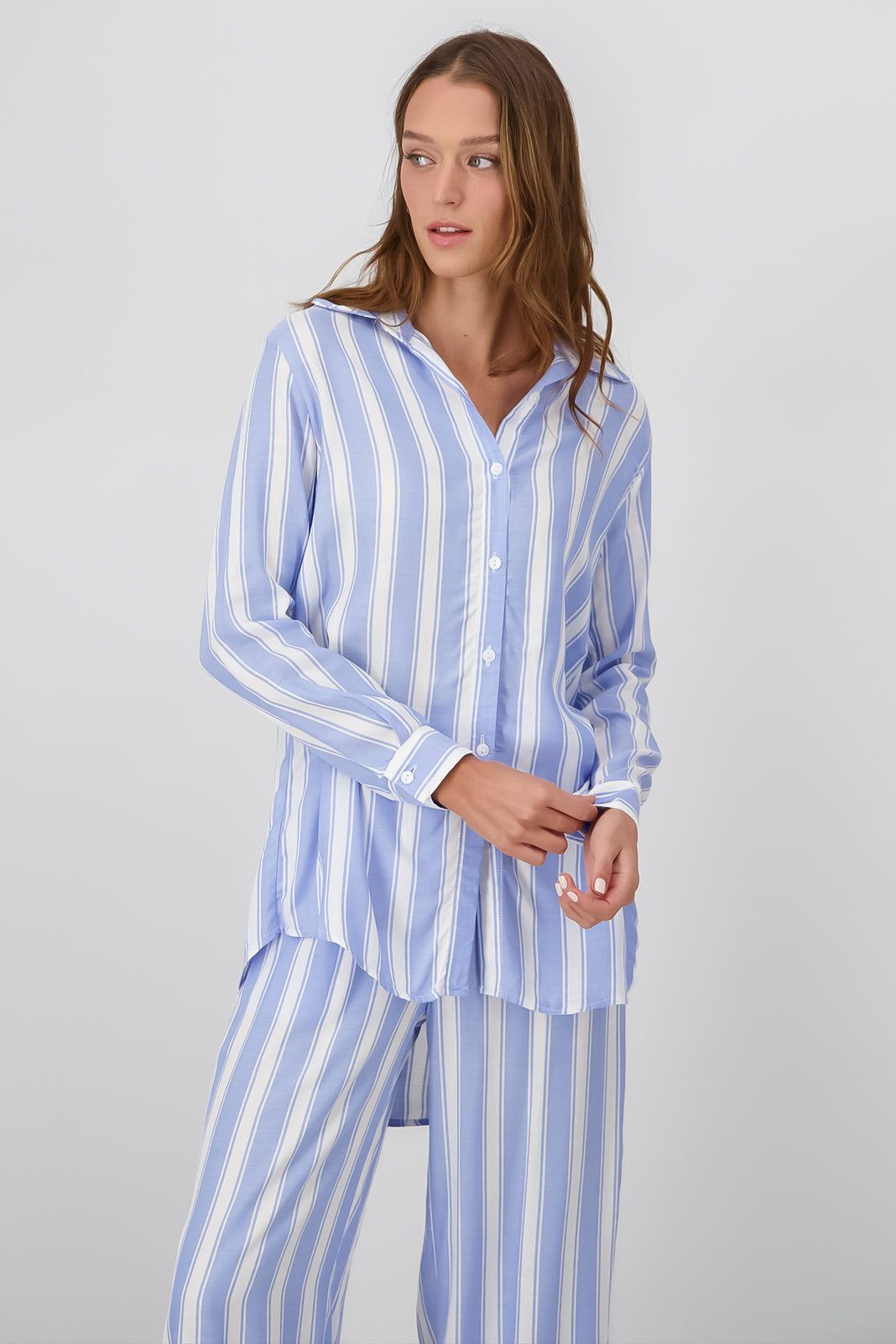 Camisa Larga Ligera Rayas sold by Shasa