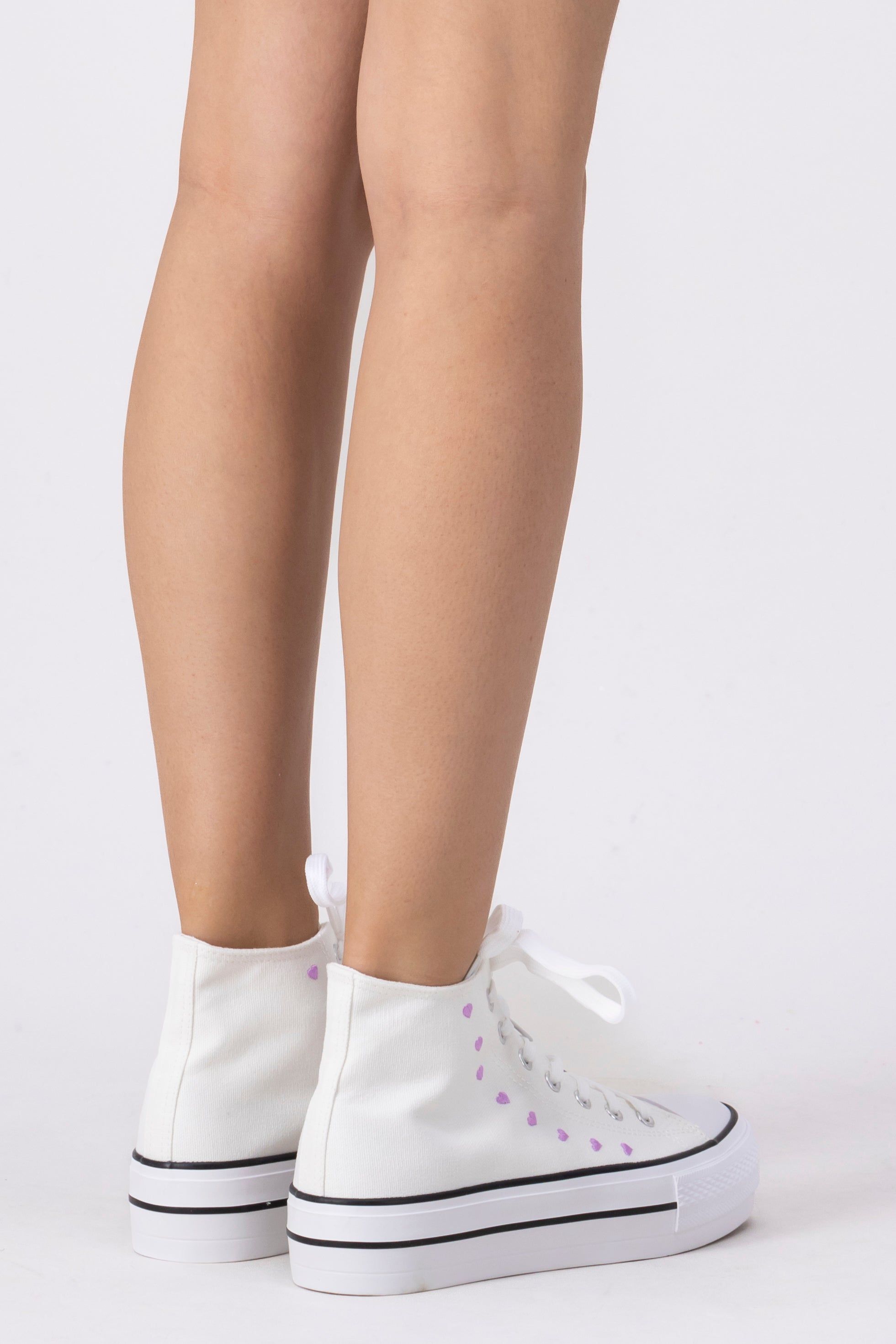 Tenis Canva Altos Corazones sold by Shasa product image thumbnail 4