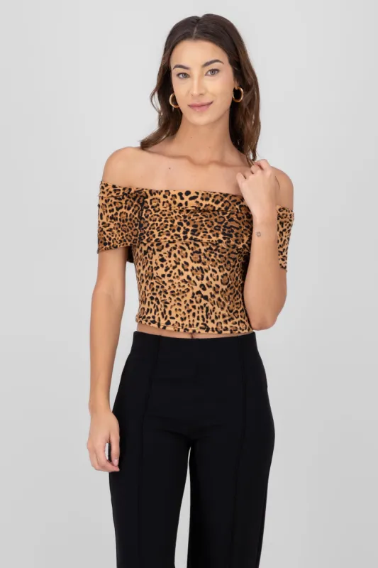 Top off shoulder de animal print sold by Shasa