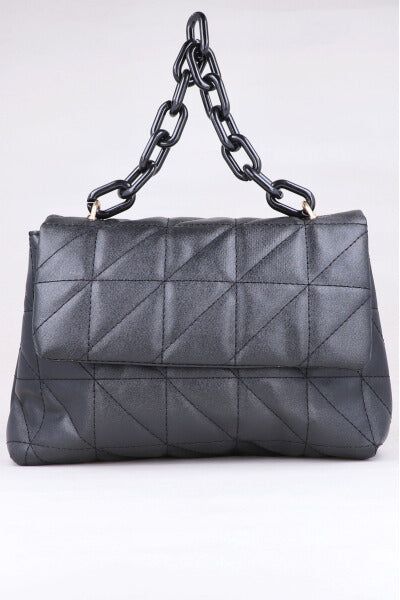 Bolso capitonado cadena sold by Shasa