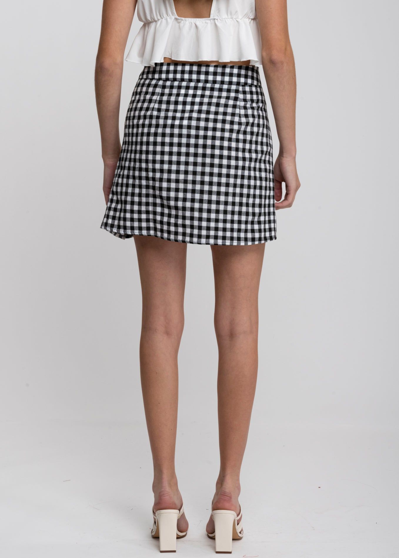 Falda mini cuadros botones sold by Shasa product image thumbnail 4