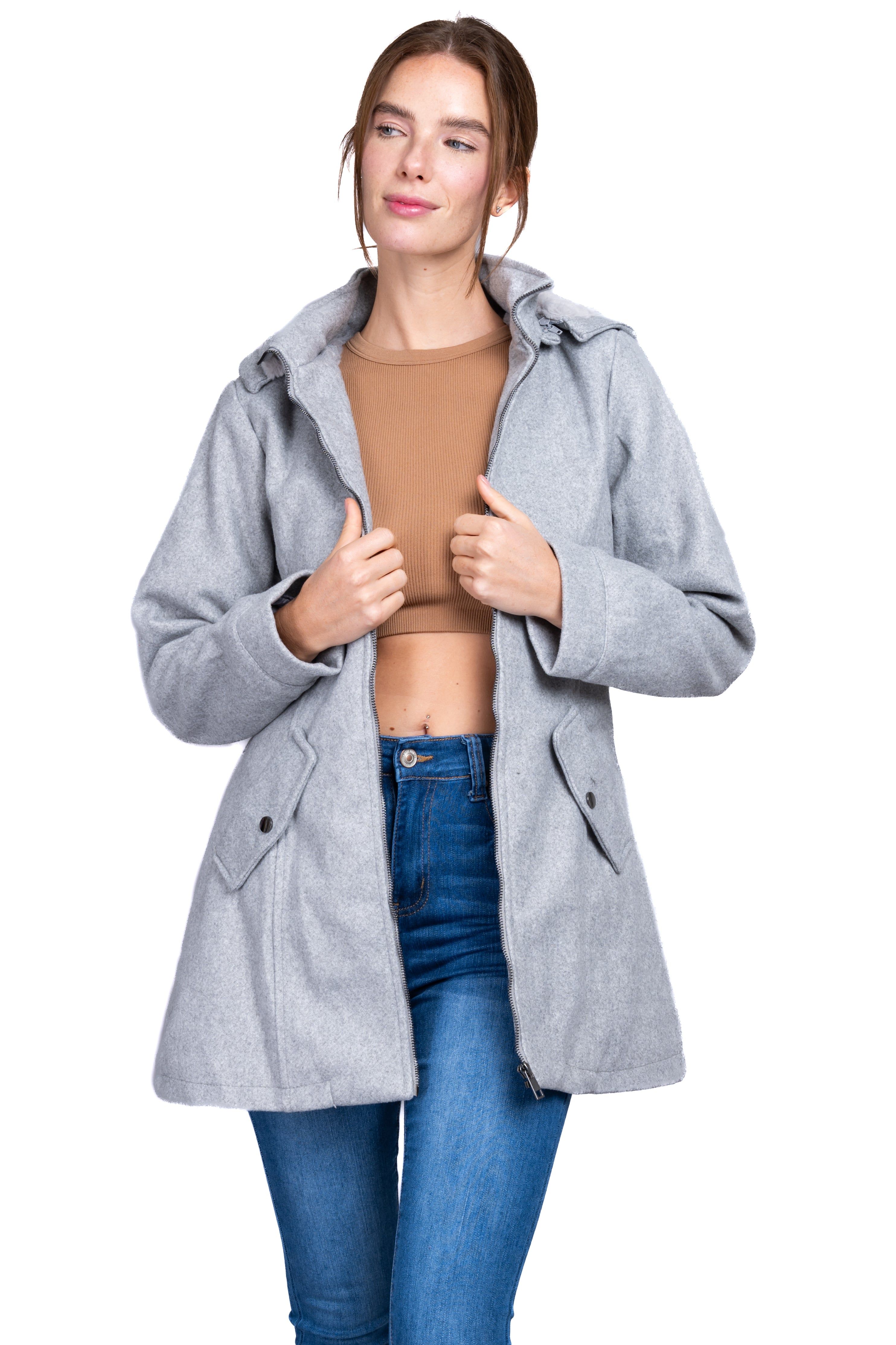 Abrigo detalle cierre sold by Shasa