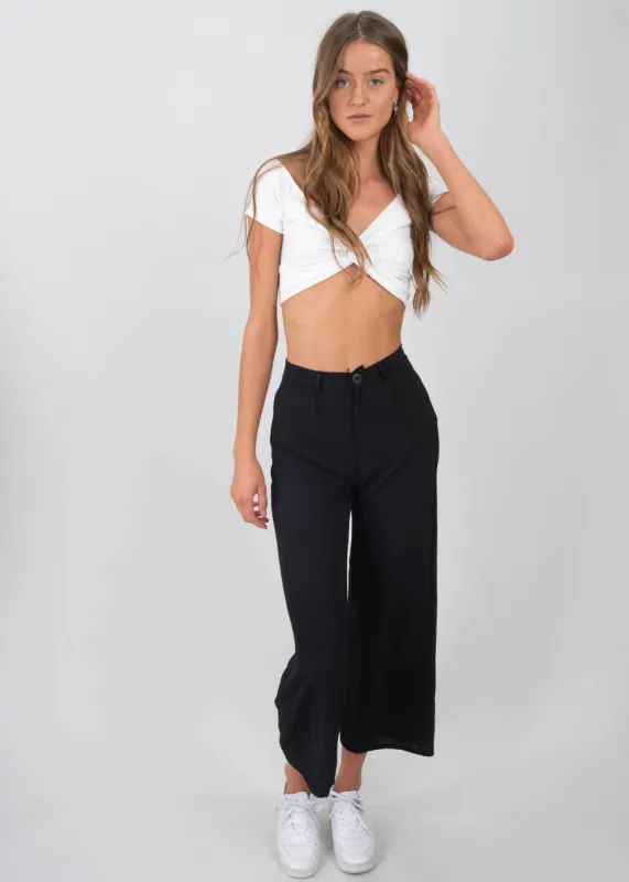 Pantalón amplio liso sold by Shasa