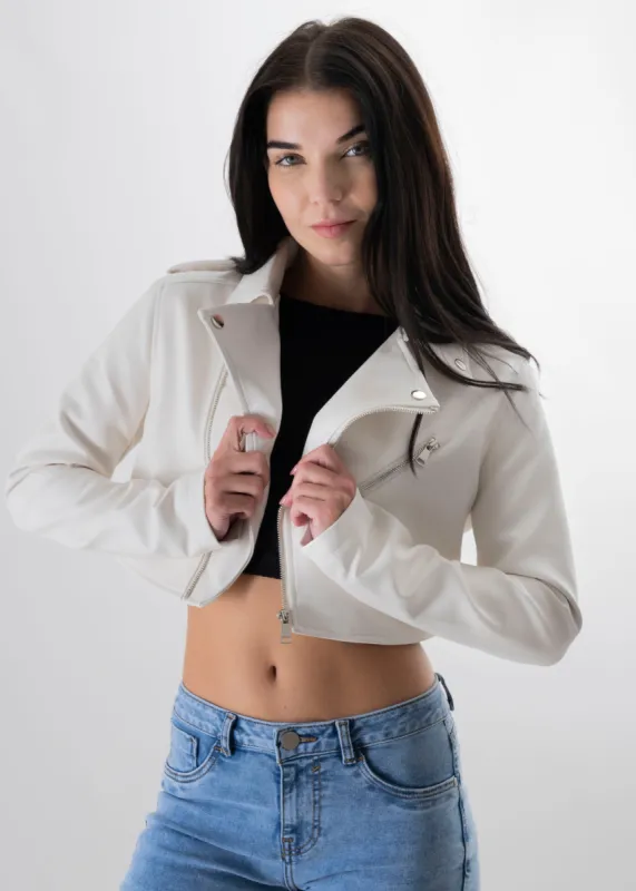 Chamarra crop biker efecto piel sold by Shasa