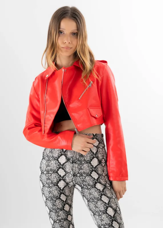 Chamarra crop biker efecto piel sold by Shasa