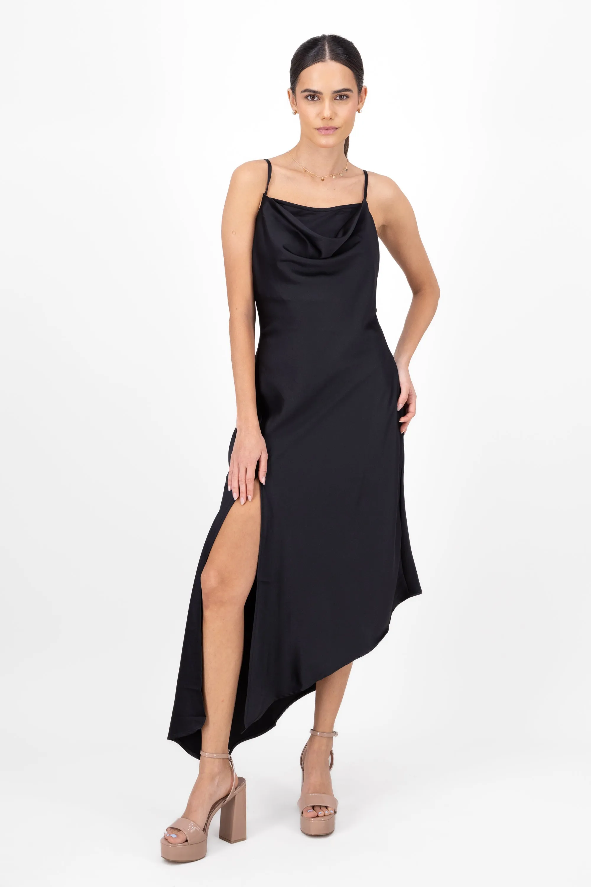 Vestido Maxi Asimetrico Cuello Cascada sold by Shasa