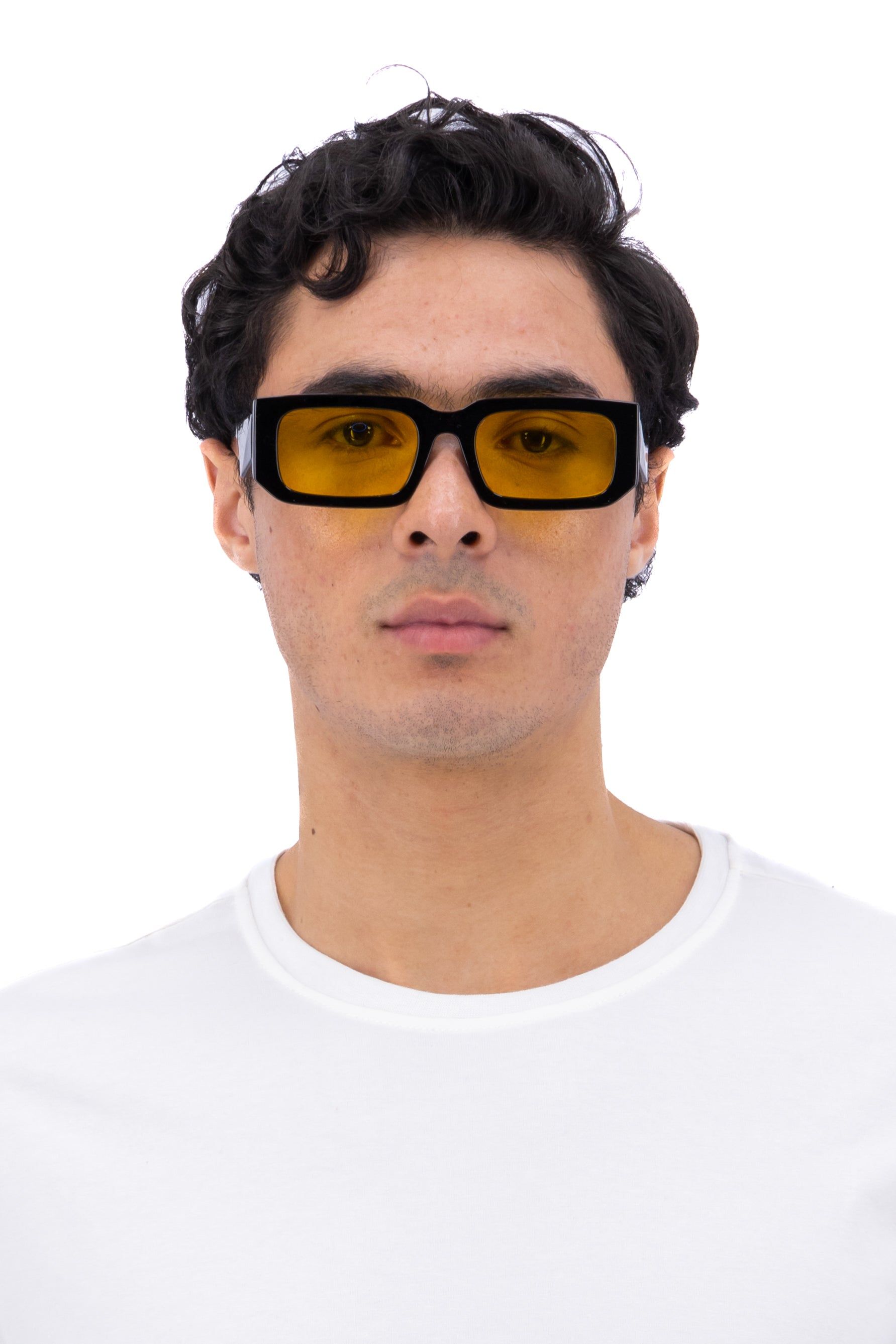 Lentes sol retro sold by Shasa