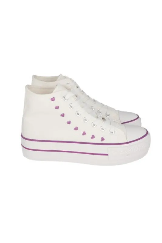 Tenis canva altos corazones sold by Shasa