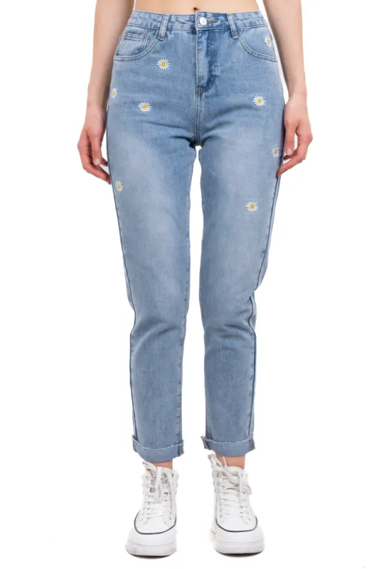 Mom jeans cintura alta bordado margaritas sold by Shasa