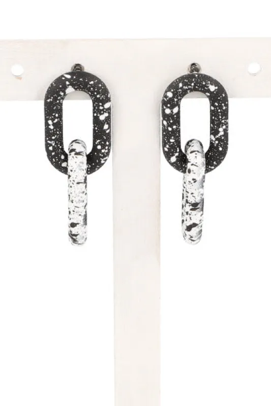 Aretes Eslabones Pintura sold by Shasa