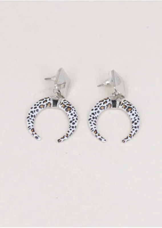 Aretes Cuadro Cuerno sold by Shasa