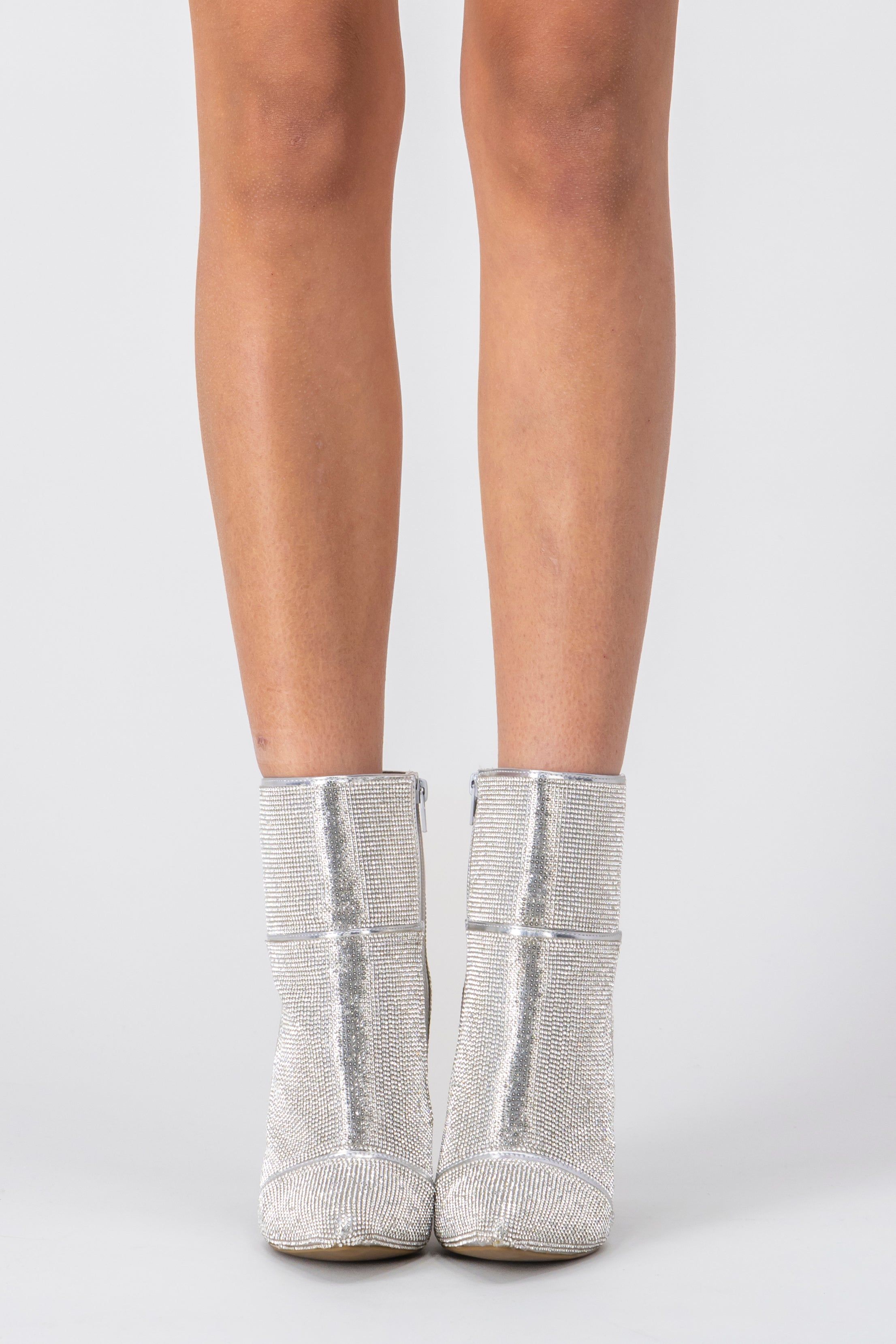 Botín puntal brillos sold by Shasa product image thumbnail 2