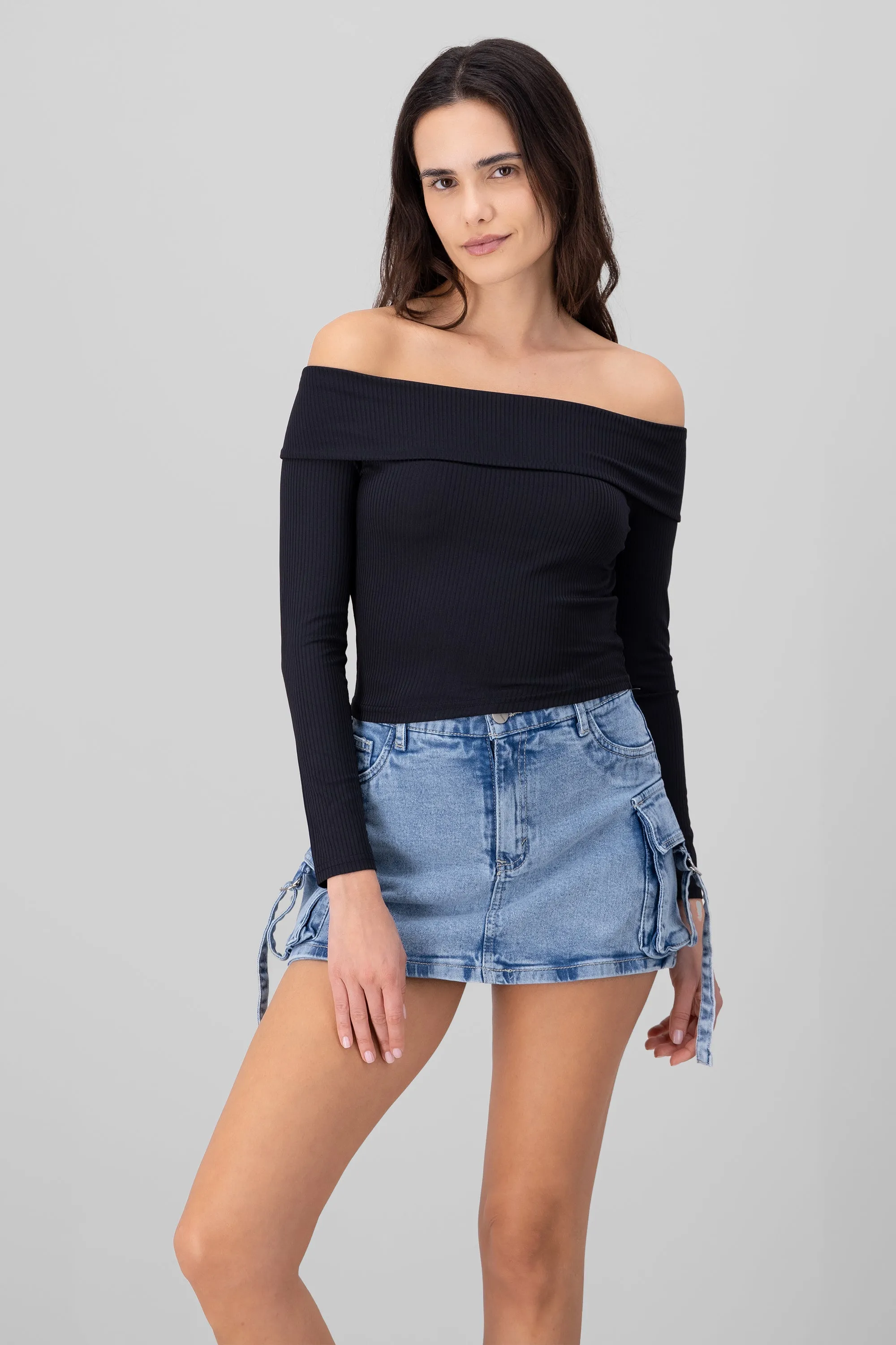 Top hombros descubiertos sold by Shasa