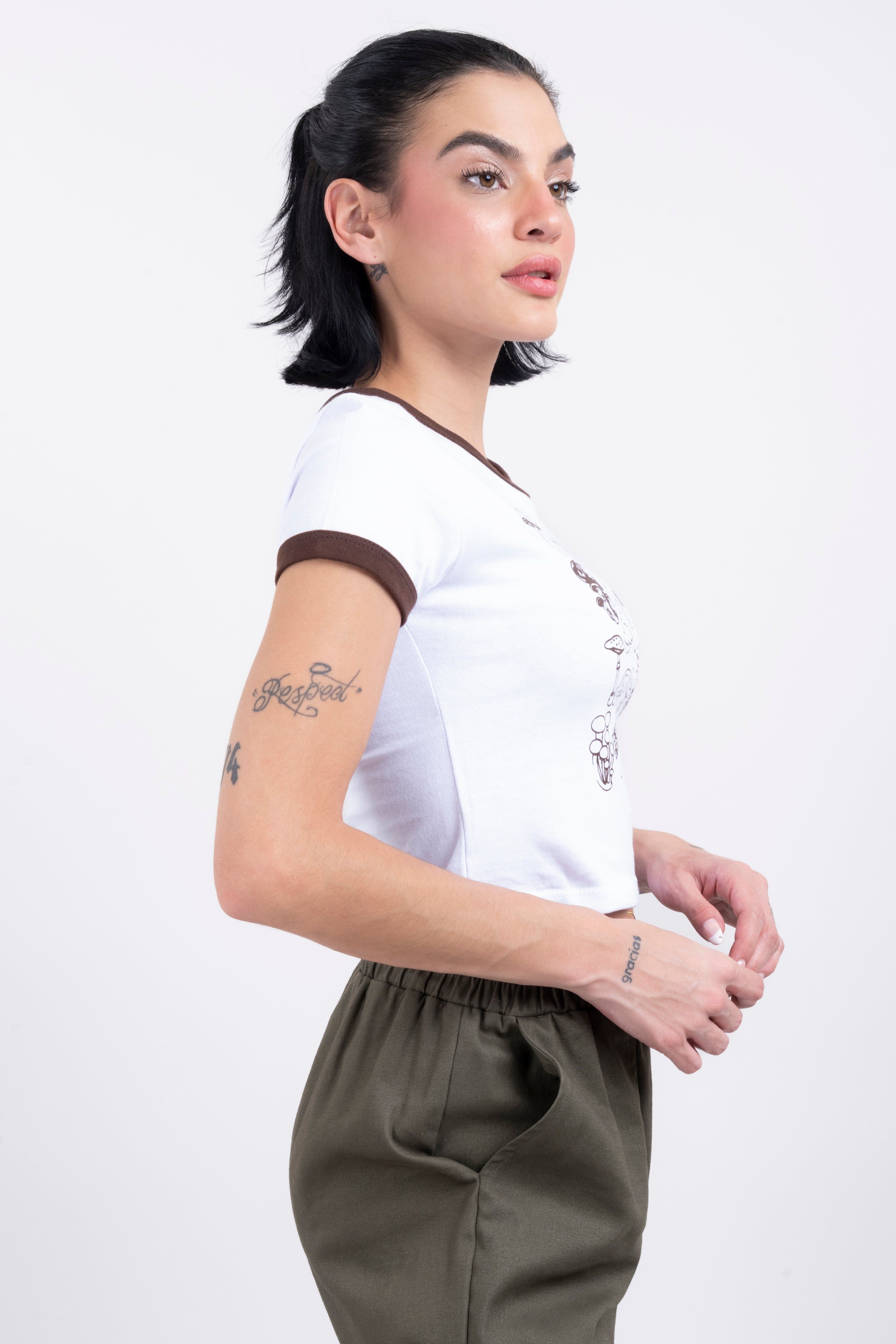 Playera crop estampado hongos sold by Shasa product image thumbnail 3