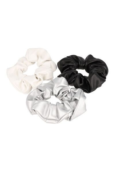 Set 3 scrunchies efecto piel sold by Shasa product image thumbnail 2