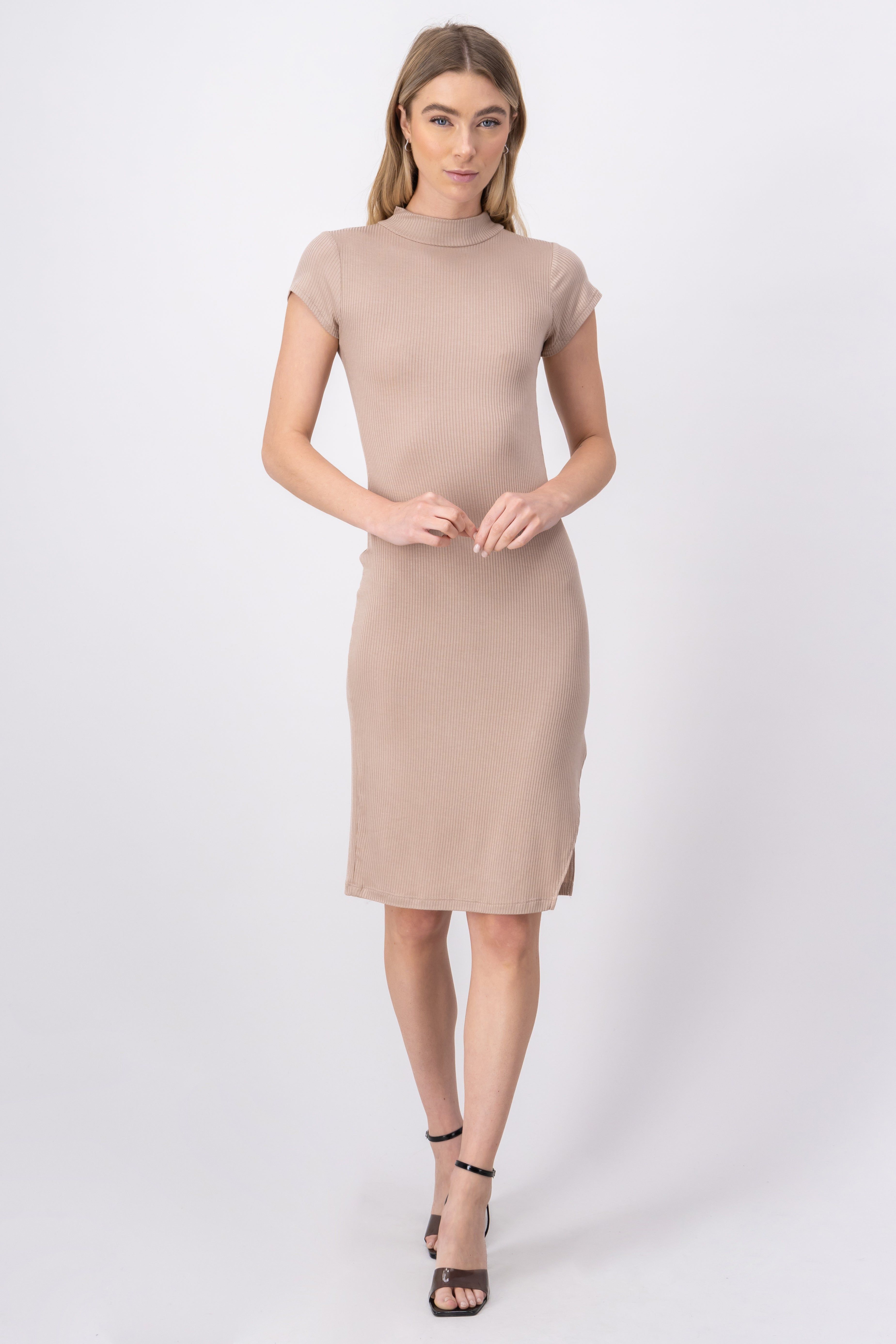 Vestido midi ajustado manga corta sold by Shasa