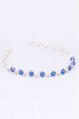 Diadema curva perlas sold by Shasa