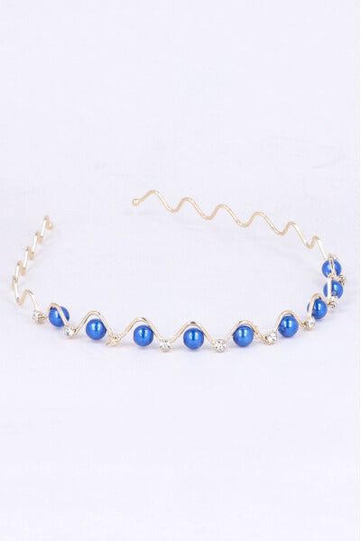 Diadema curva perlas sold by Shasa