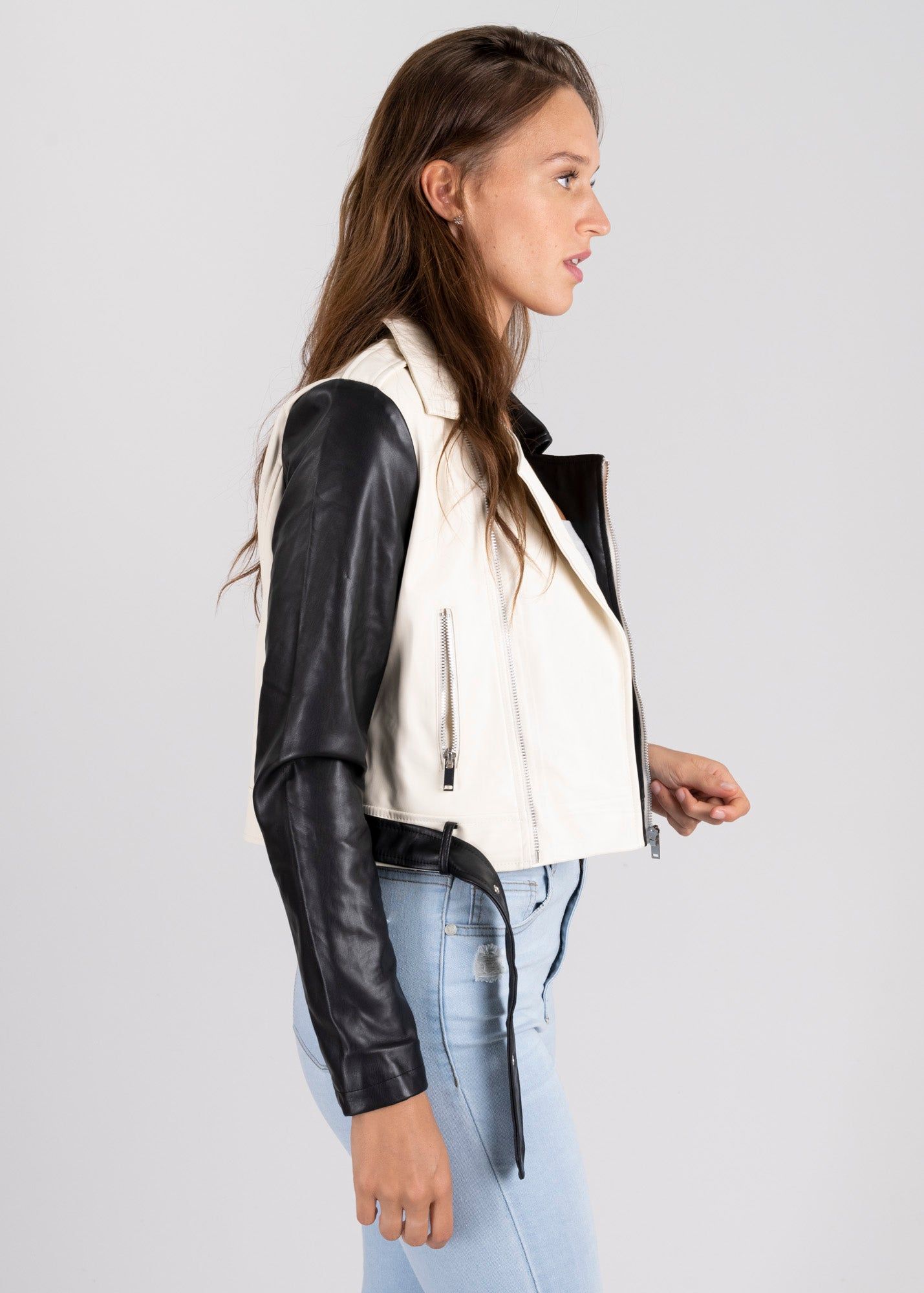 Chamarra biker efecto piel bicolor sold by Shasa product image thumbnail 3