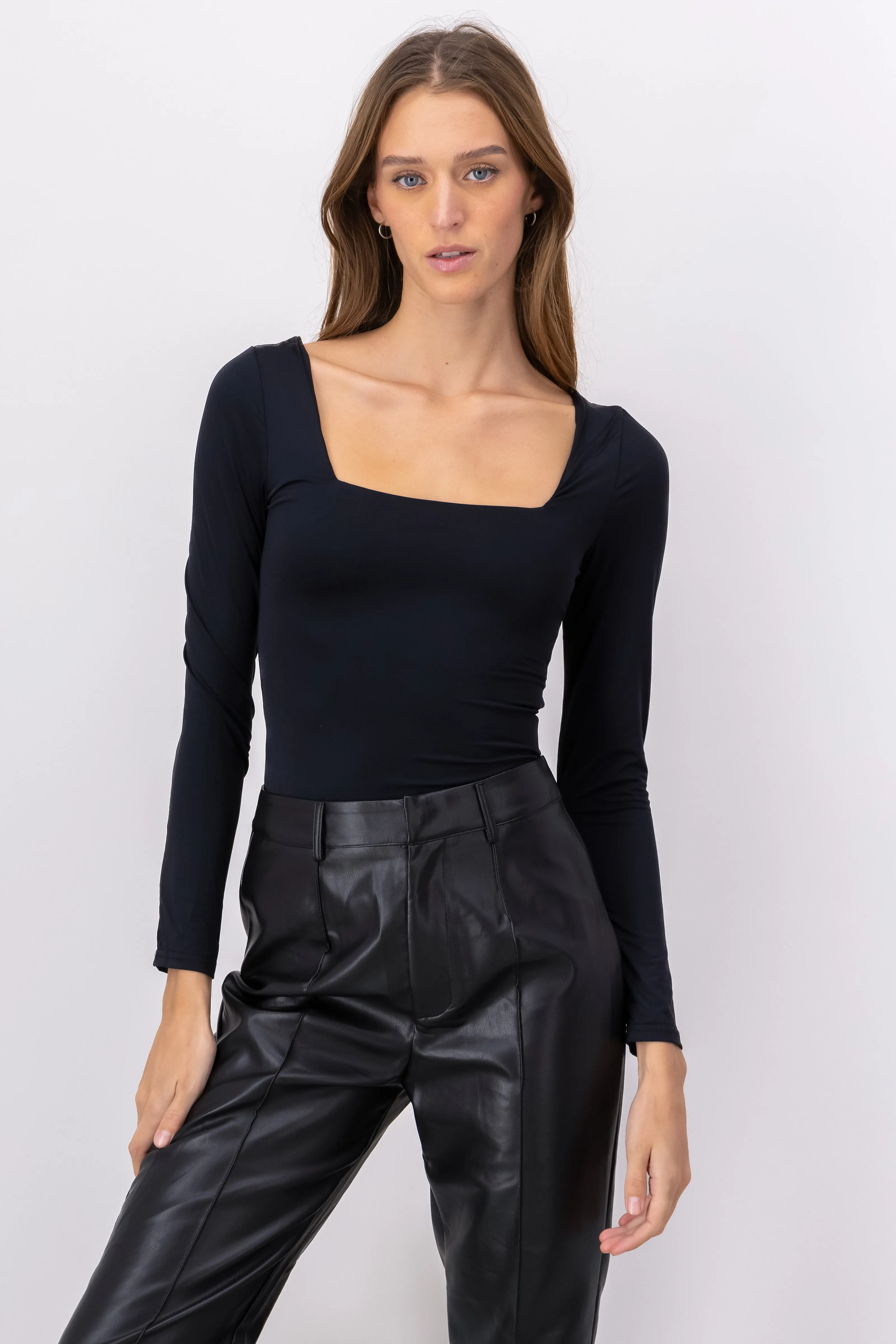 Body manga larga escote cuadrado sold by Shasa product image thumbnail 2