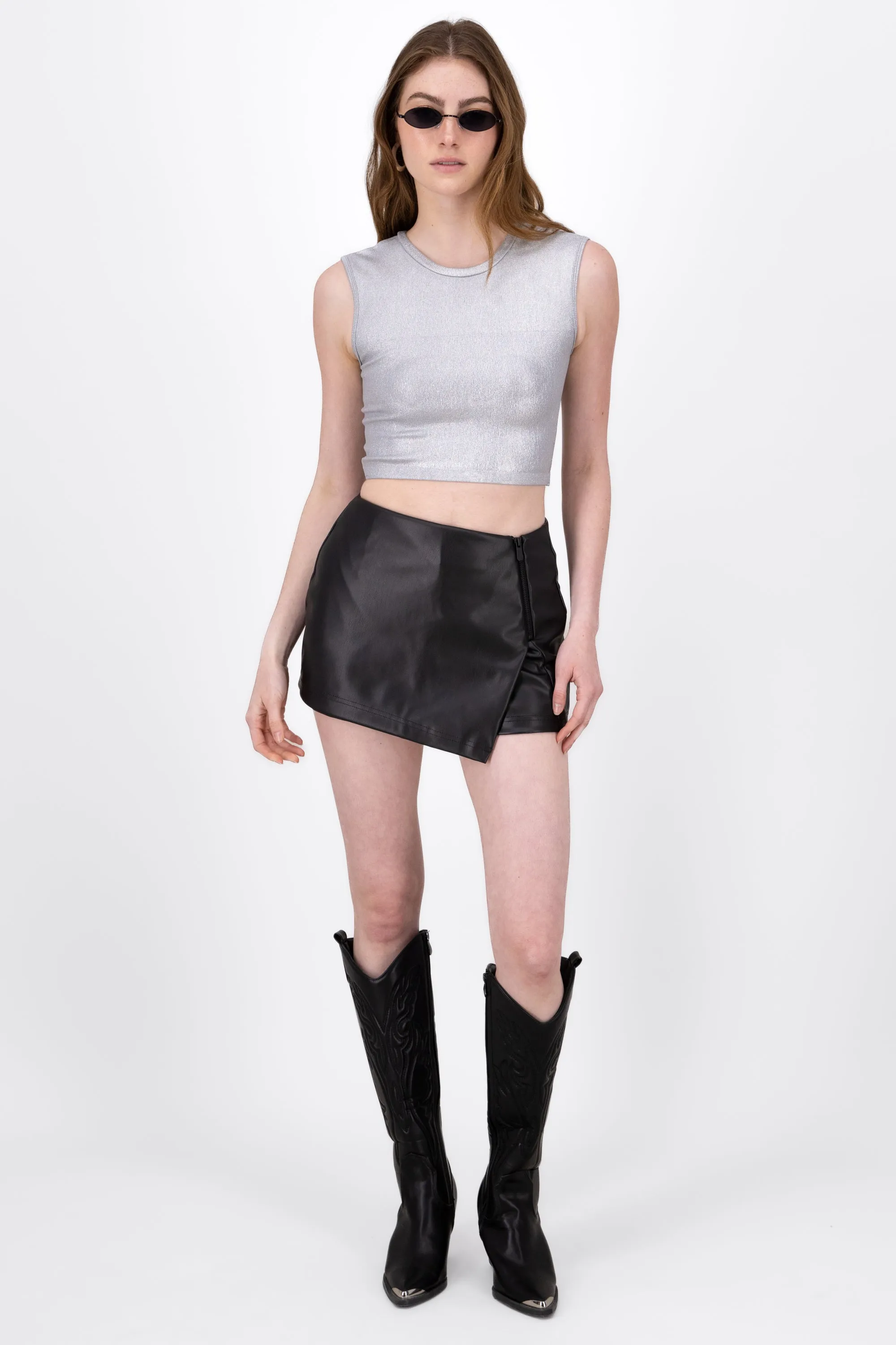 Falda Mini De Pu Con Abertura sold by Shasa