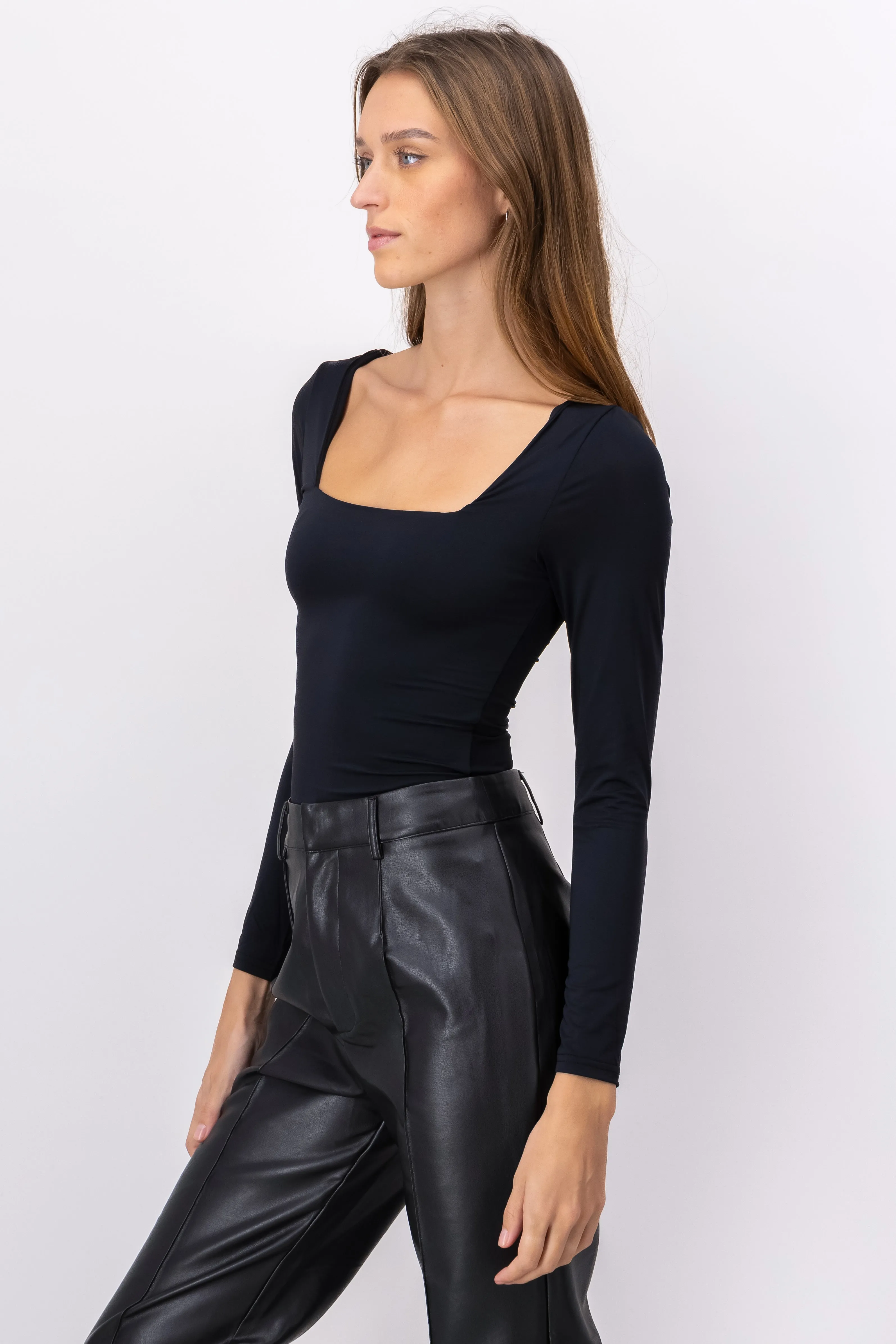 Body manga larga escote cuadrado sold by Shasa product image thumbnail 3