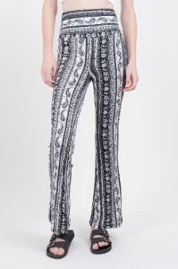 Pantalon acampanado estampado tribal sold by Shasa