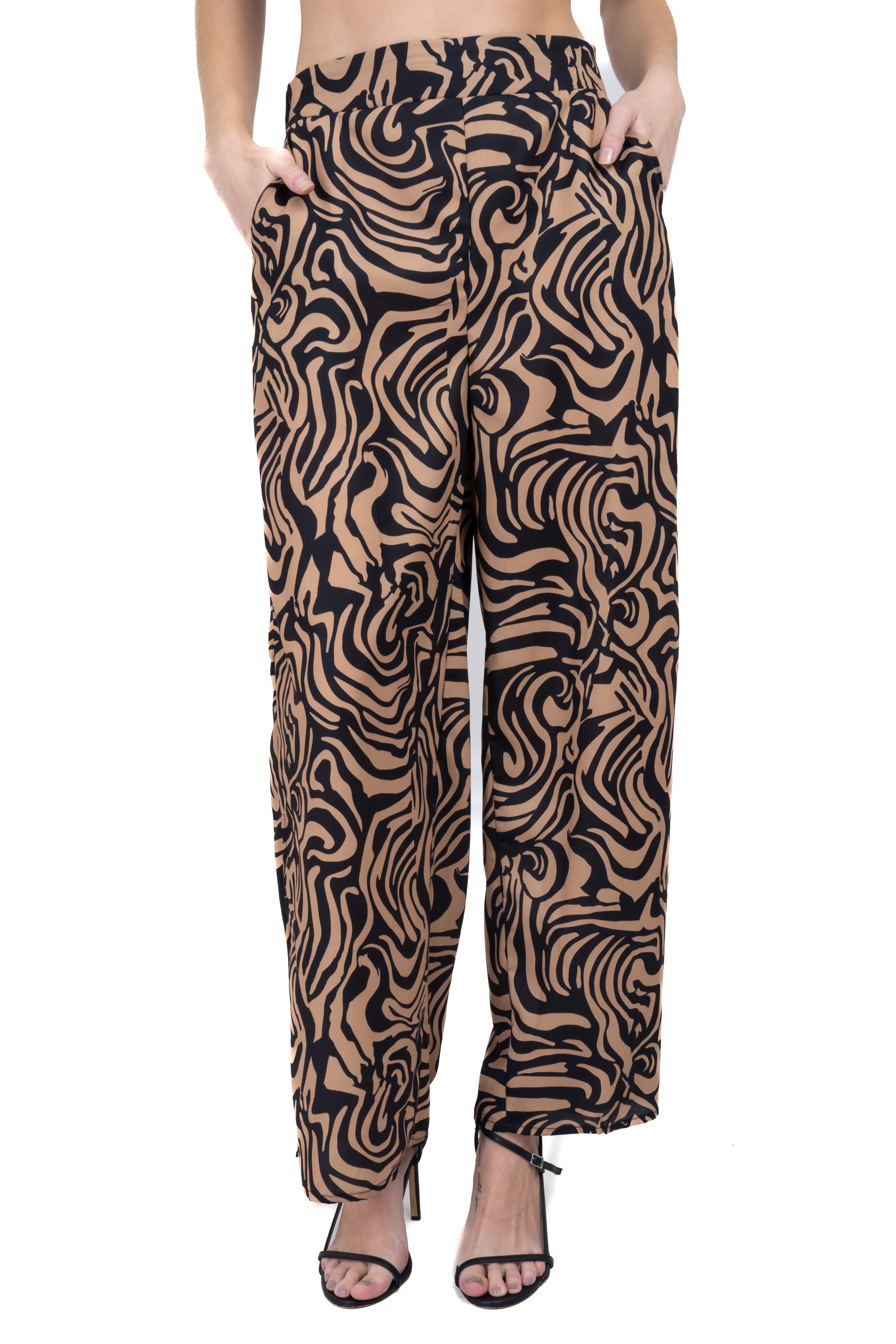 Pantalon estampado sold by Shasa