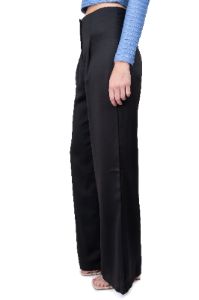 Pantalón sastre pinzas satín sold by Shasa